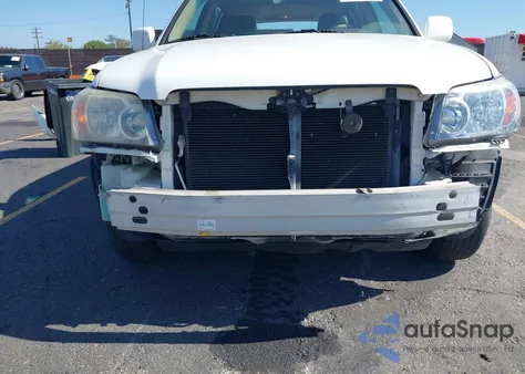 2005 Toyota Highlander z USA, uszkodzony, nr VIN JTEDD21A350113324